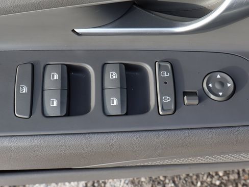 Used 2024 Hyundai Elantra SEL image 14