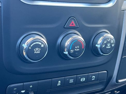 Used 2015 RAM 2500 Tradesman w/ Chrome Appearance Group image 19