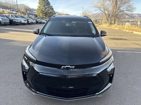 Used 2023 Chevrolet Bolt EUV Premier w/ Sun & Sound Package image 2