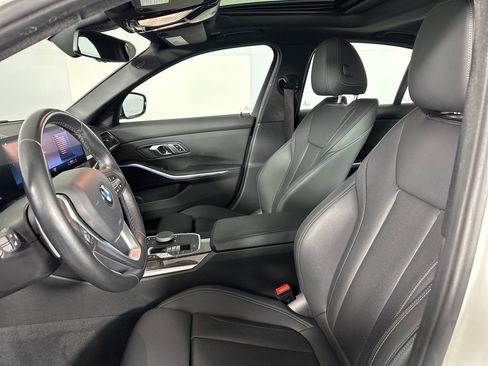 Certified 2023 BMW 330i xDrive Sedan w/ Driving Assistance Package image 6