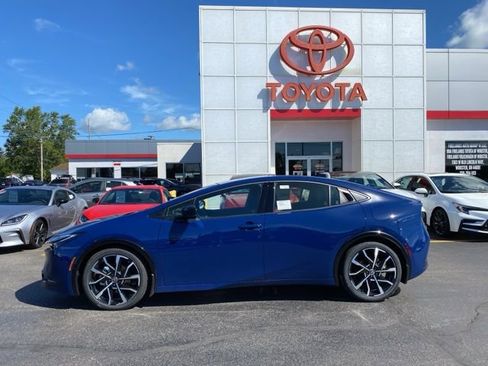 New 2025 Toyota Prius Plug-In Hybrid image 13