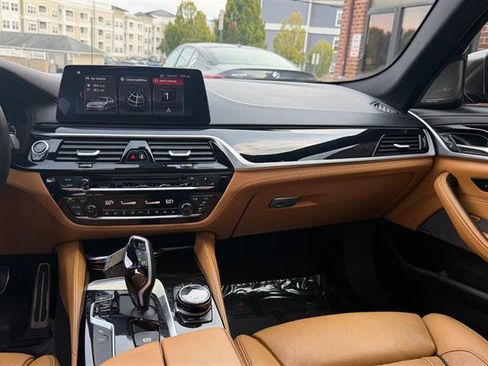 Used 2019 BMW M550i xDrive AWD/4WD image 22