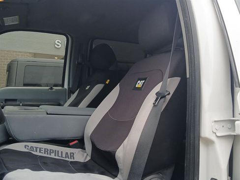 Used 2016 Ford F250 XL w/ Power Equipment Group AWD/4WD image 9