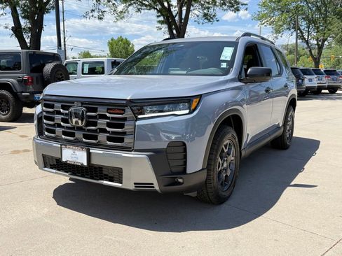 Certified 2026 Honda Pilot TrailSport image 8