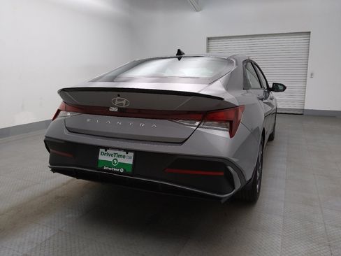 Used 2025 Hyundai Elantra Sport image 7