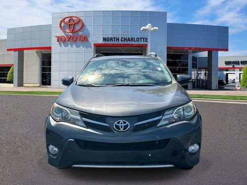 Used 2015 Toyota RAV4 XLE AWD/4WD image 2