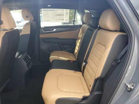 New 2026 Volkswagen Atlas Cross Sport SEL R-Line image 7