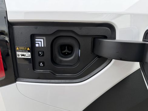 Used 2026 Kia EV9 Wind image 41