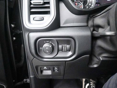 Used 2020 RAM 1500 Laramie image 9