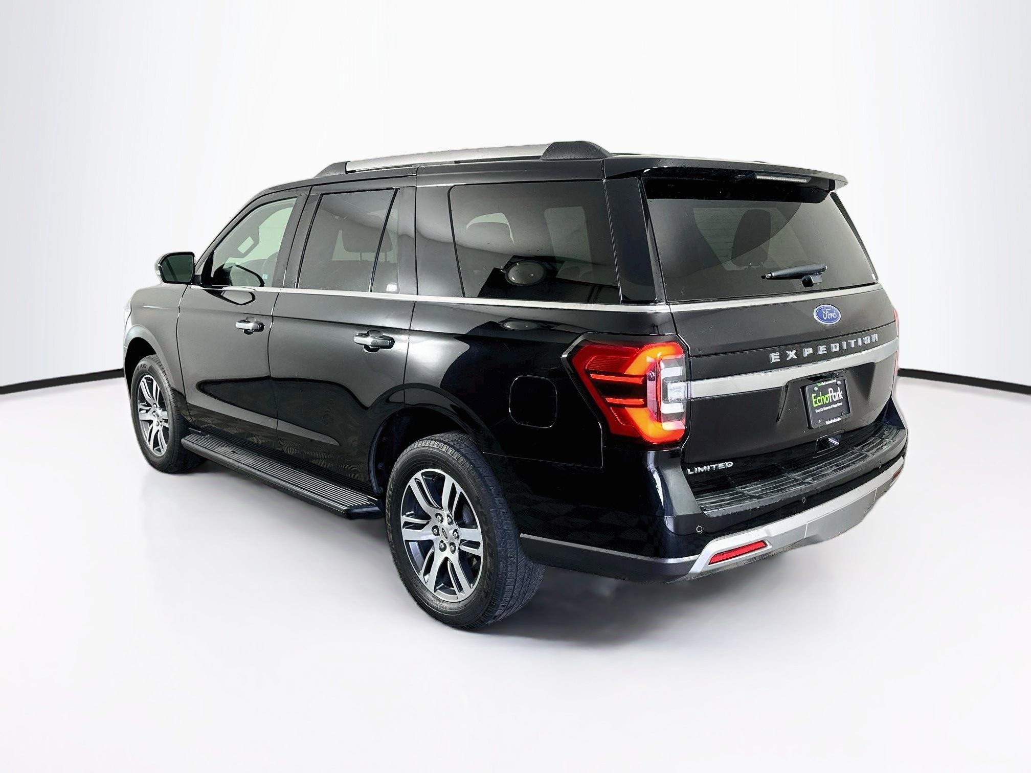Used 2024 Ford Expedition Limited AWD/4WD image 5