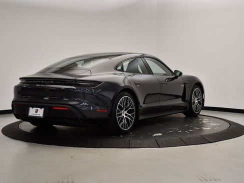 Used 2025 Porsche Taycan image 5