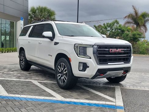 Used 2023 GMC Yukon XL AT4 w/ Technology Package image 7