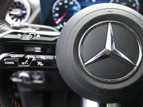 Used 2025 Mercedes-Benz GLA 250 image 15