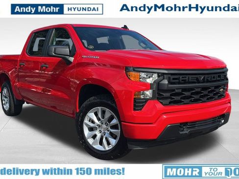 Used 2023 Chevrolet Silverado 1500 Custom image 1