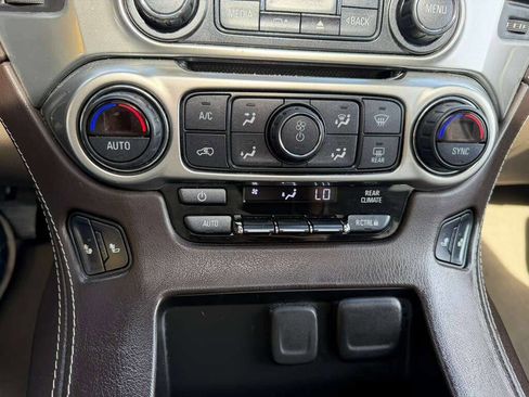 Used 2019 Chevrolet Tahoe LT RWD image 11