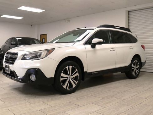 Used 2019 Subaru Outback 2.5i Limited w/ Popular Package #2 image 2