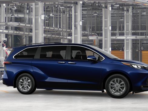 New 2026 Toyota Sienna XLE AWD/4WD image 15