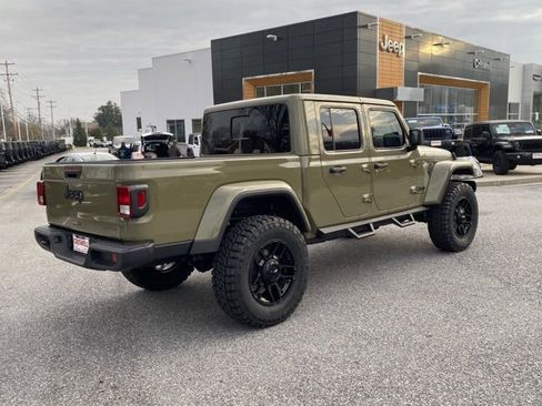 New 2025 Jeep Gladiator Sport image 6