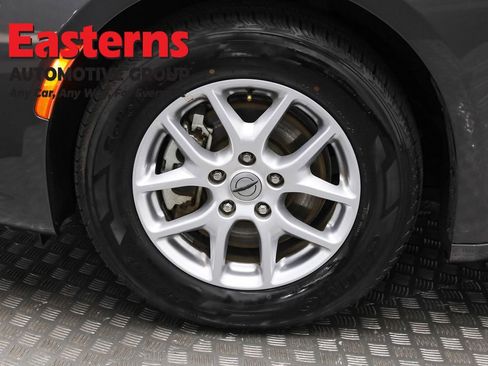 Used 2023 Chrysler Pacifica Touring-L FWD image 35