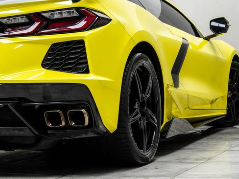 Used 2020 Chevrolet Corvette Stingray Preferred Cpe w/ 2LT Preferred Equipment Group RWD image 18