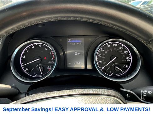 Used 2018 Toyota Camry SE FWD image 9