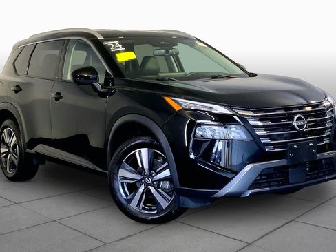 Used 2024 Nissan Rogue SL AWD/4WD image 3