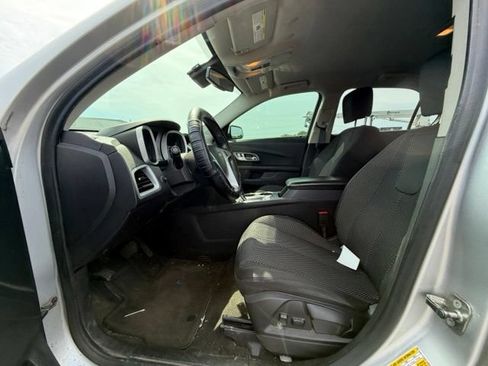 Used 2017 Chevrolet Equinox LT FWD image 12