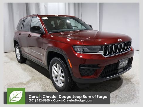 New 2026 Jeep Grand Cherokee Laredo image 1