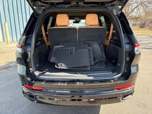 Used 2023 Jeep Grand Cherokee L Summit image 28