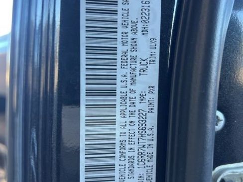 Used 2017 RAM 1500 Limited image 32