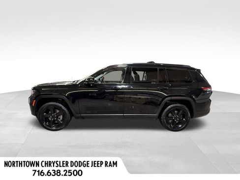 Used 2023 Jeep Grand Cherokee L Limited w/ Black Appearance Package image 2