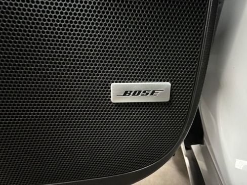 Used 2024 Buick Enclave Premium AWD/4WD image 19