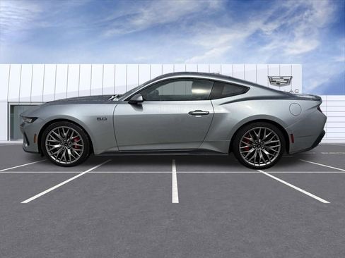 Used 2025 Ford Mustang GT Premium image 5
