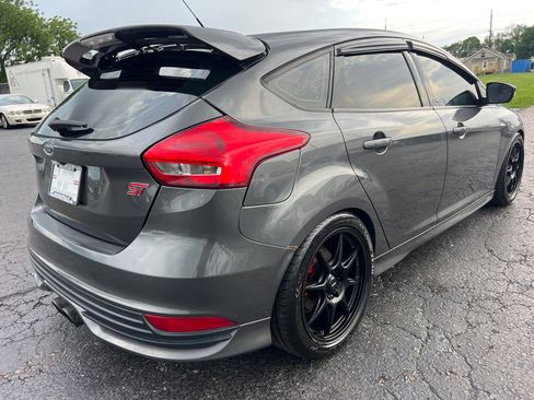 Used 2018 Ford Focus ST FWD image 7