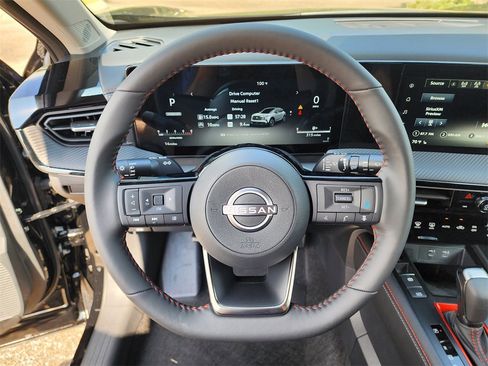 New 2025 Nissan Kicks SR w/ SR Premium Package image 13