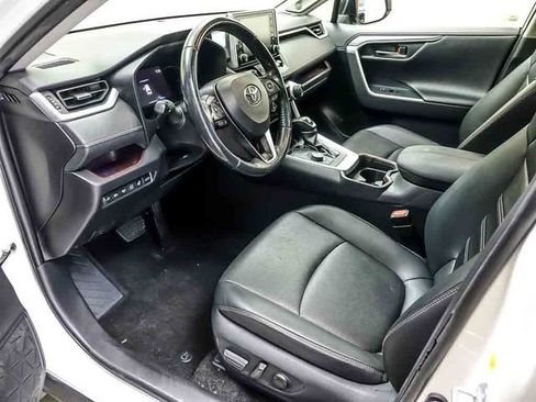 Used 2021 Toyota RAV4 Limited AWD/4WD image 10