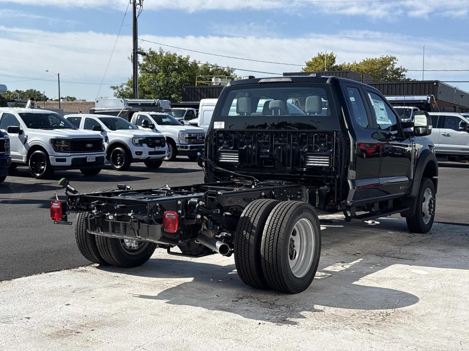 New 2026 Ford F550 4x4 SuperCab Super Duty image 3
