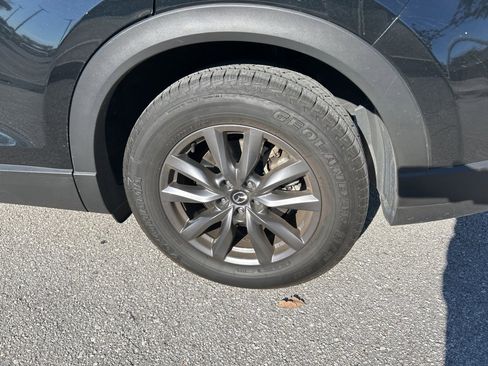 Used 2023 MAZDA CX-9 Touring image 11