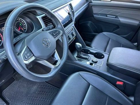 Used 2021 Volkswagen Atlas SE w/ Panoramic Sunroof Package image 4
