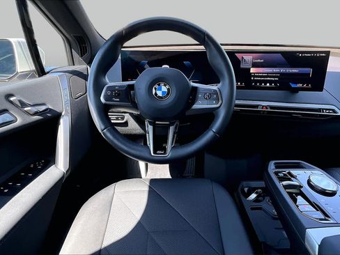 Used 2025 BMW iX xDrive50 w/ Premium Package AWD/4WD image 5