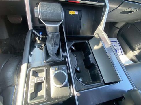 Used 2024 Toyota Sequoia Platinum AWD/4WD image 19