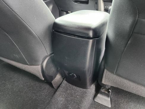 Used 2018 Toyota RAV4 LE w/ All Weather Liner Package image 27