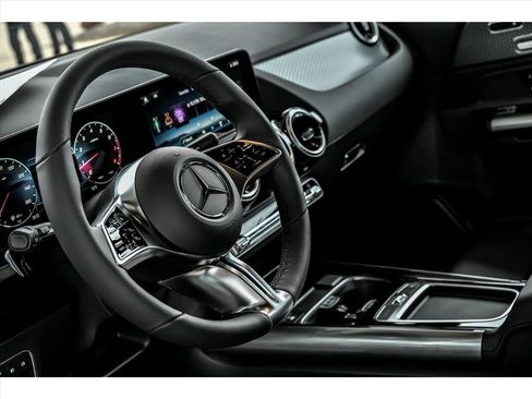 New 2026 Mercedes-Benz GLA 250 4MATIC image 11