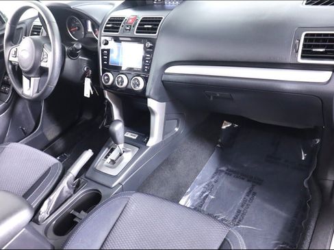 Used 2018 Subaru Forester 2.5i Premium w/ Popular Package #2A AWD/4WD image 40