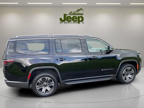 Used 2022 Jeep Wagoneer Series III AWD/4WD image 10