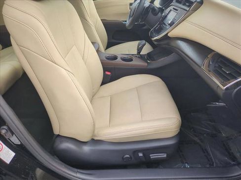 Used 2017 Toyota Avalon Limited w/ All Weather Liner Package image 23