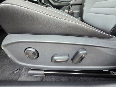 New 2026 Volkswagen Jetta SE FWD image 16