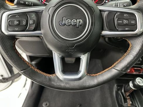 Used 2021 Jeep Gladiator Mojave AWD/4WD image 14
