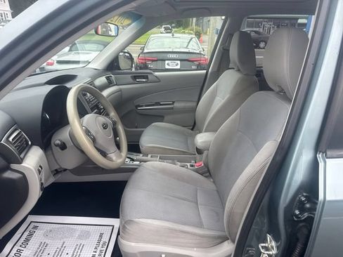 Used 2012 Subaru Forester 2.5X Premium w/ All-Weather Pkg AWD/4WD image 9