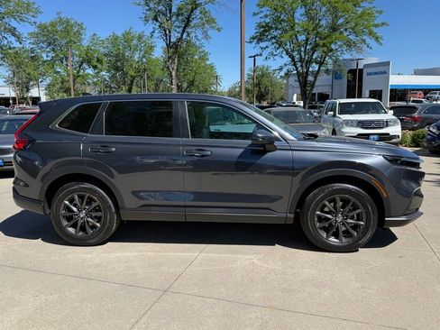 Used 2026 Honda CR-V EX-L image 3